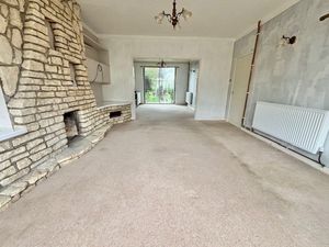 Lounge- click for photo gallery